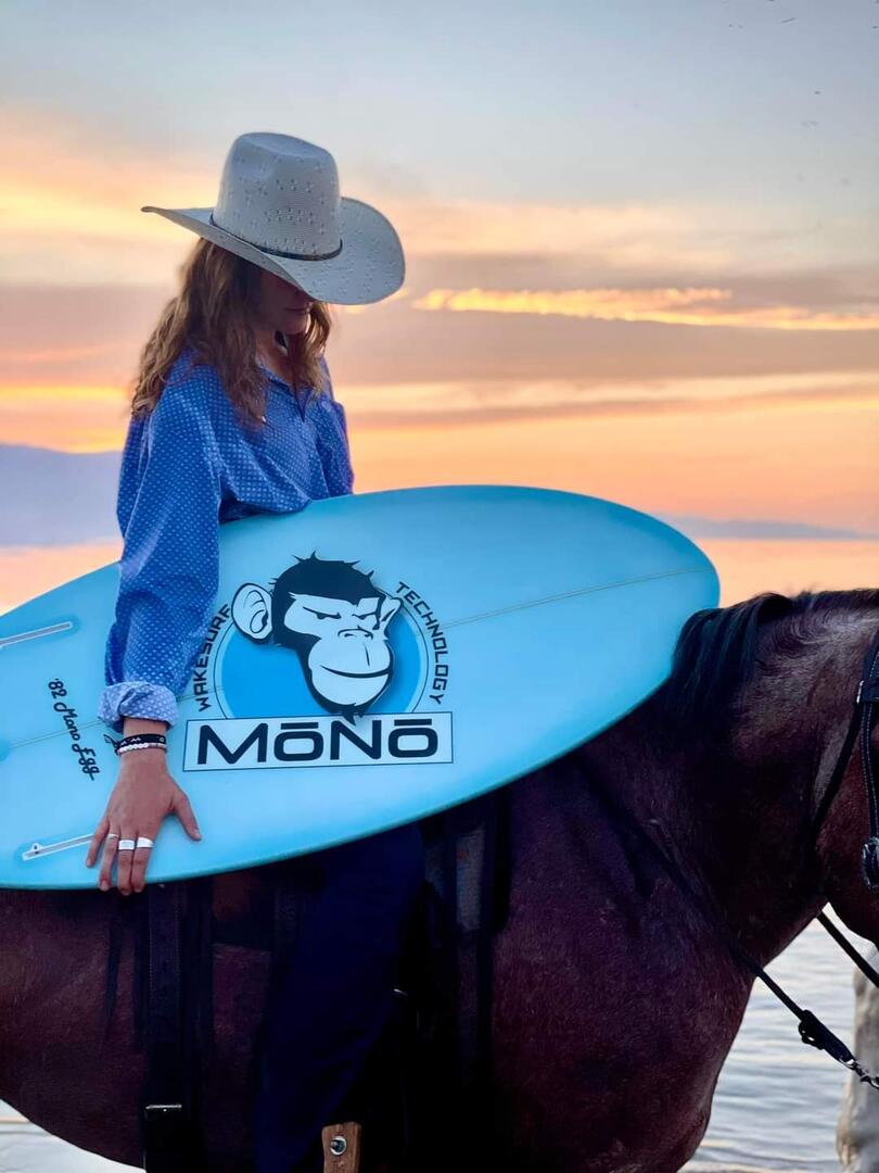 82 Egg Skimboard